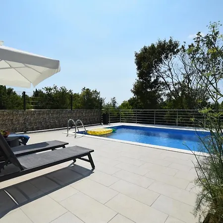 Sara مالينسكا